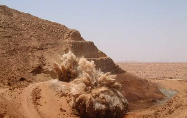 Rock-Blasting-Sharjah-to-Kalba-Road-600x380